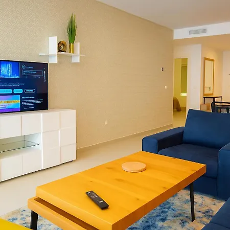 Sunny Costa Del Sol Retreat Apartment Benalmadena